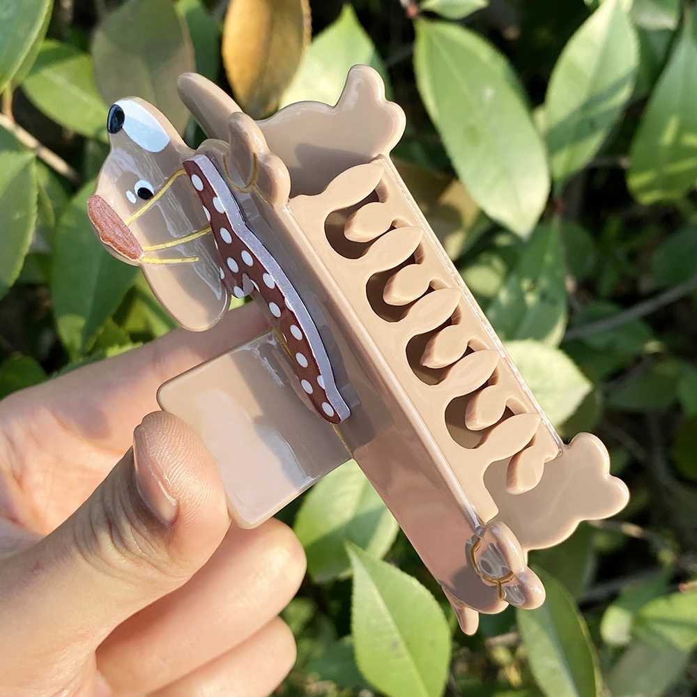 Creative and interesting cartoon dog oversized hair clip claws suitable for female and girl personalities acetate animal hair accessories headwear too