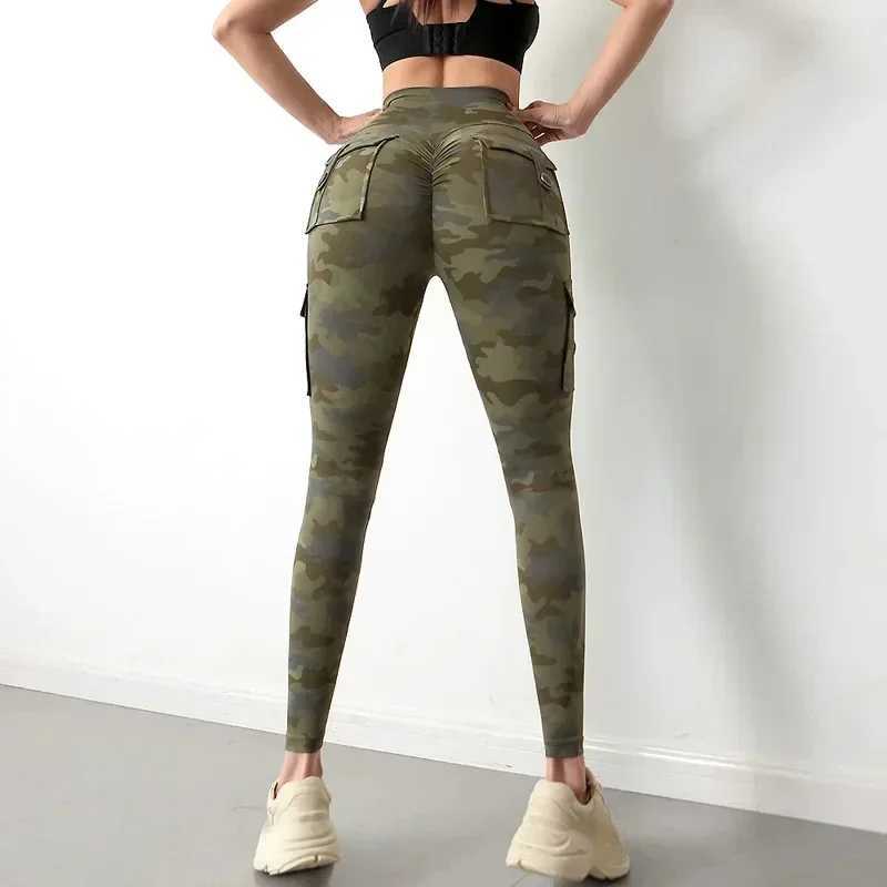 Camouflage womens yoga pants tight running quick drying exercise pocket elasticity sexy push up gym uniformC250425
