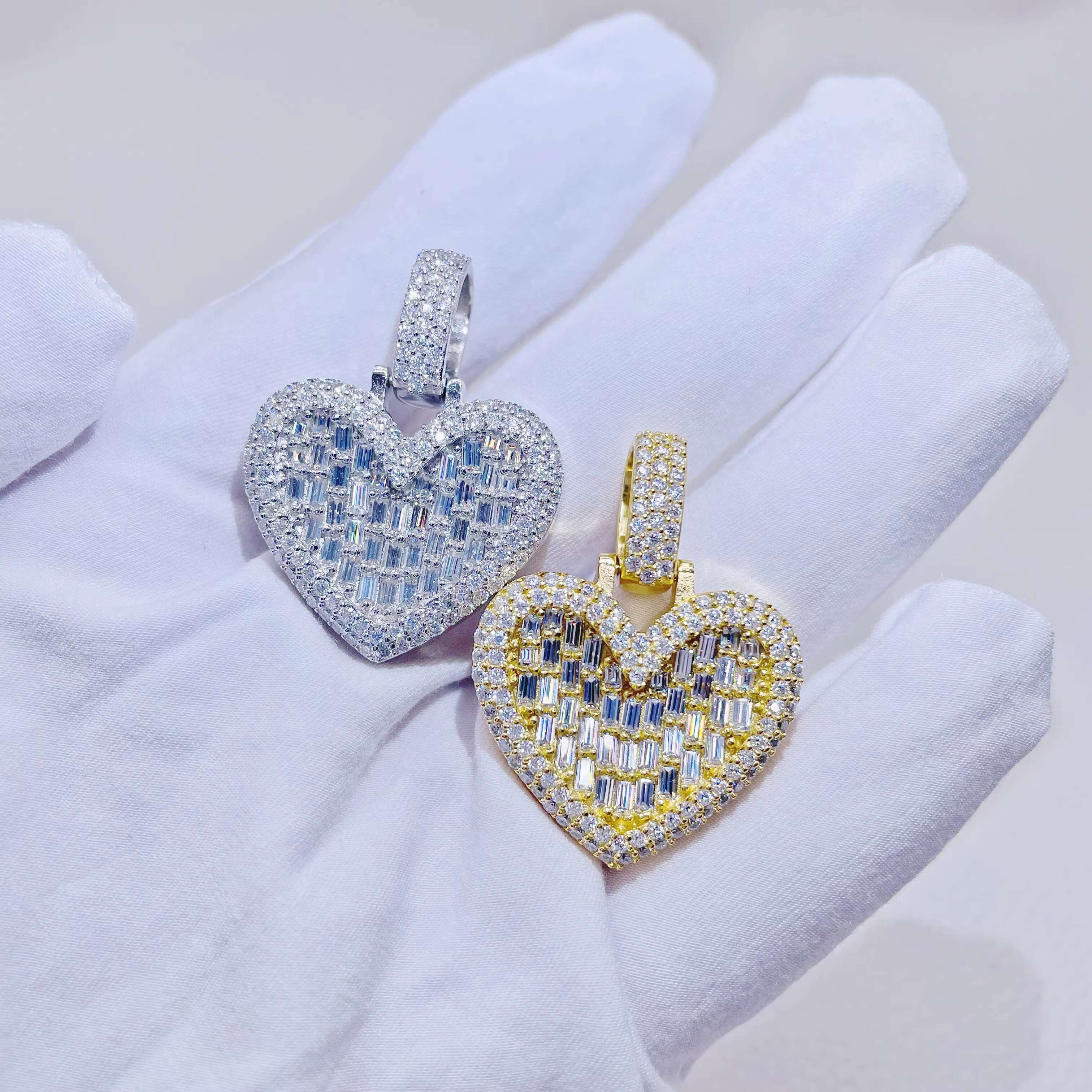 Fashion Jewelry VVS Moissanite 925 Sterling Silver Hip Hop Iced Out Heart Moissanite Pendant for Women