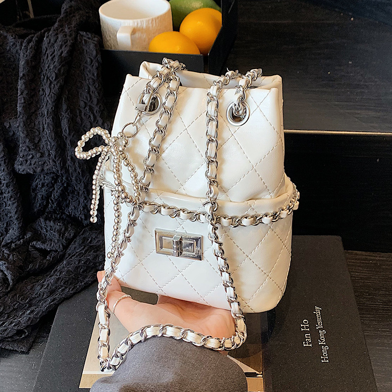 Designer Bag 2025 New Korean Style Backpack for Women Quilted Chain Niche Crossbody Bag Luxury Small Shoulder Bag Free Shipping