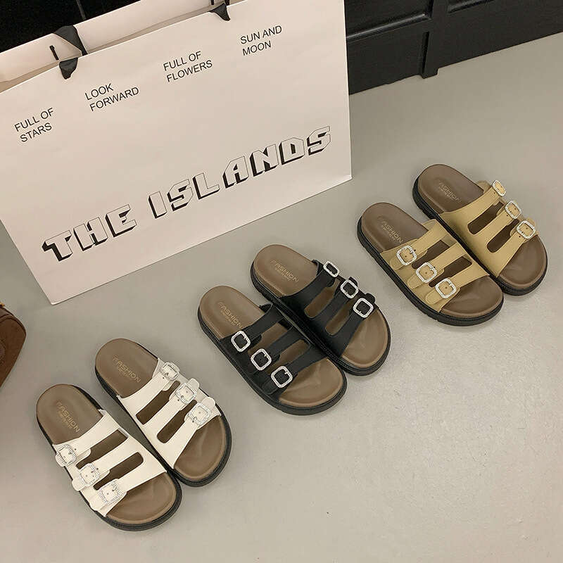 One string cool wear, new style spring and summer 2025, internet famous thick soled Boken outdoor leisure beach slippers for women
