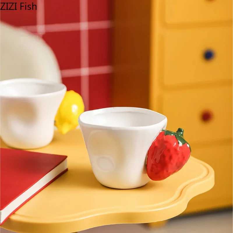 Lovely Strawberry Lemon Mug Creative Ceramic Cups Dining Table Coffee Mugs Afternoon Tea Teacup Water Cup Fruits Juice Container Y251125