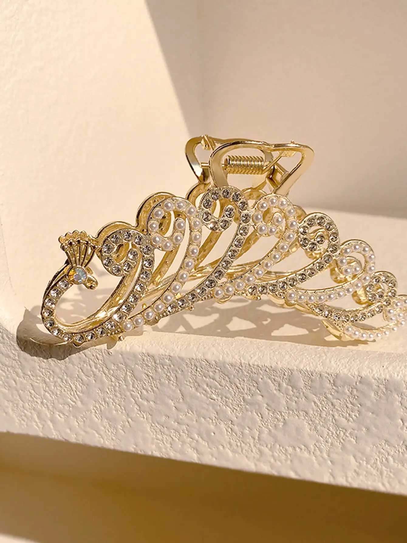 1 fashionable Exqusite crystal peacock pearl hair claw suitable for womens party small ponytail hair accessoriesT250425