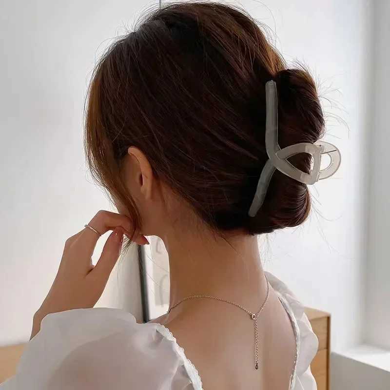 13cm plastic transparent large-sized hair clip fashionable womens clothing accessories headband ponytail hair clipT250425