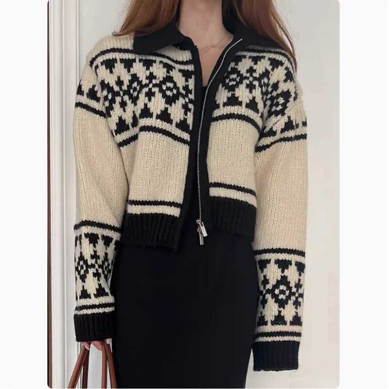 Retro Korean Zipper Short Contrasting Jacquard Womens Cardigan Spring and Autumn Fashion Casual Lazy Style Knitted Sweater NewT251125