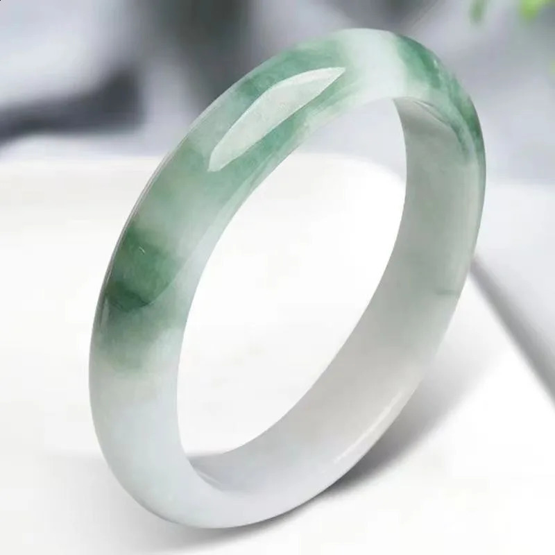 Piaohua Jade Bracelet As A Gift for Friends and Friend Jade Bracelet for Women 250424
