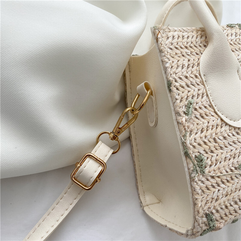 New Free Delivery Designer Shoes By 2025 Summer Net Red Grass 2021 Fashion Small Fresh Flower Woven Handbag Single Shoulder Crossbody Bag