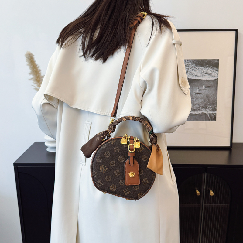 Designer Bag Cross-border High-end Retro Casual Versatile Women's Bag 2025 New Fashion Light Luxury Women's Shoulder Bag Crossbody Bag Free 