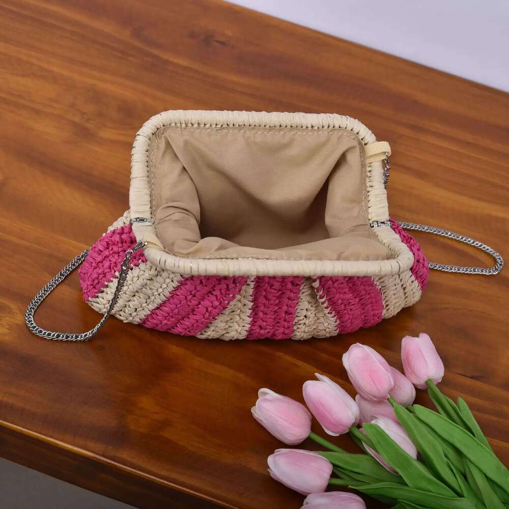 Designer Bag 2025 Fashion Striped Straw Clutch Casaul Shell Paper Woven Women Shoulder Crossbody Bags Handmade Summer Beach Bag 2024Bali Purse Luxury 