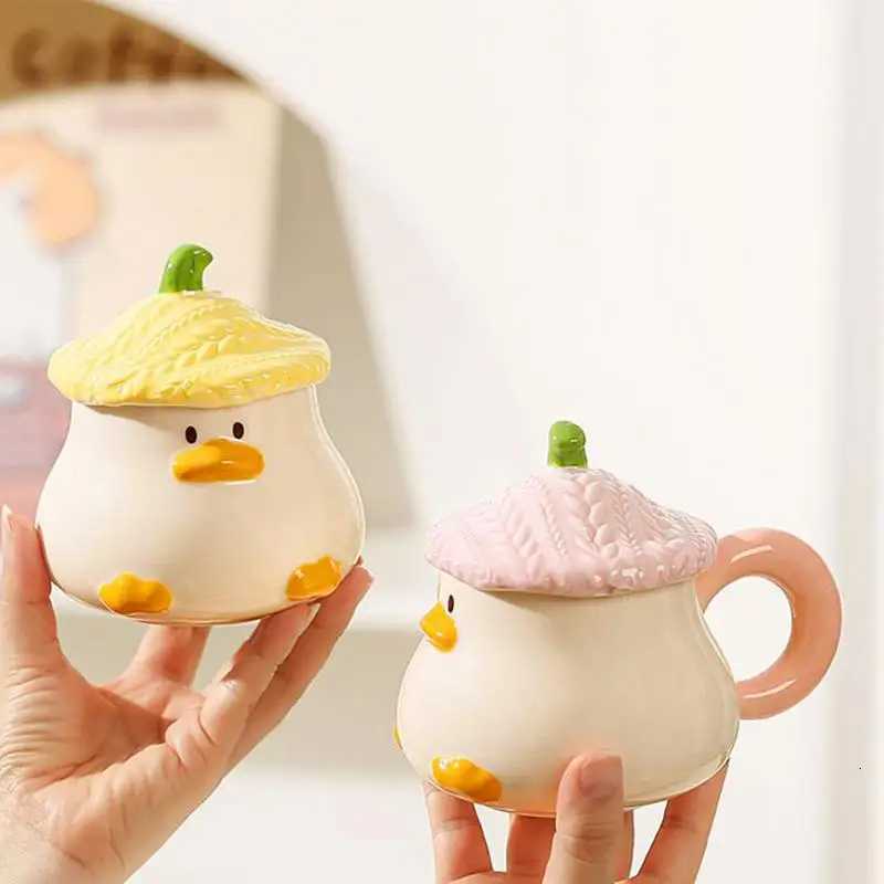 Cute Duck Mug Ceramic Duck Mug With Hat Lid 400ml Cartoon Ceramic Drinkware Tableware With Handle For Kids And Adult Christmas Y251125