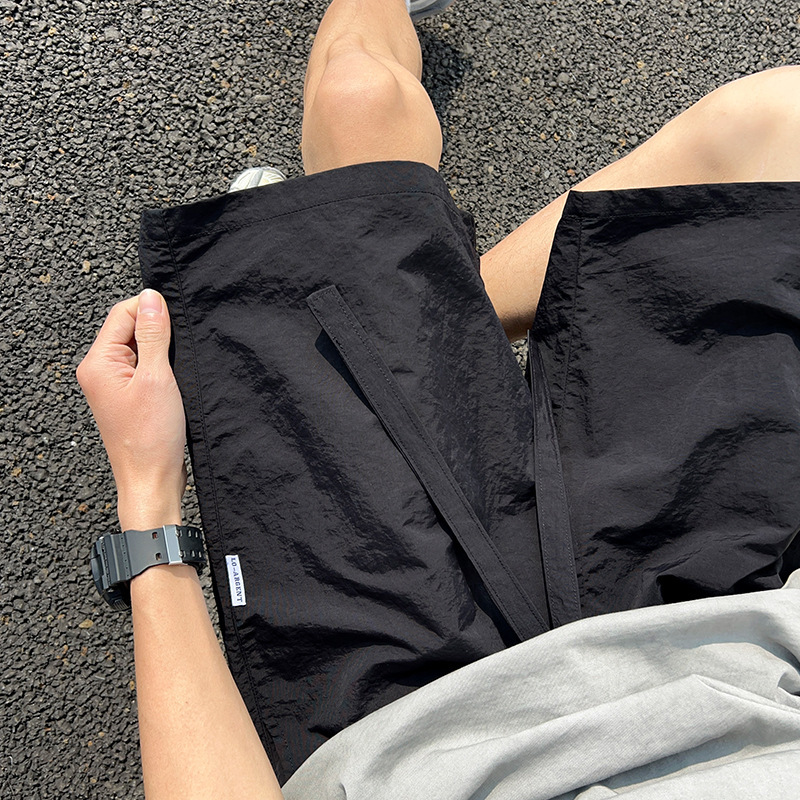 Casual 2025 summer cool, quick drying, breathable thin ice silk shorts for men's sports, loose and versatile cropped pants