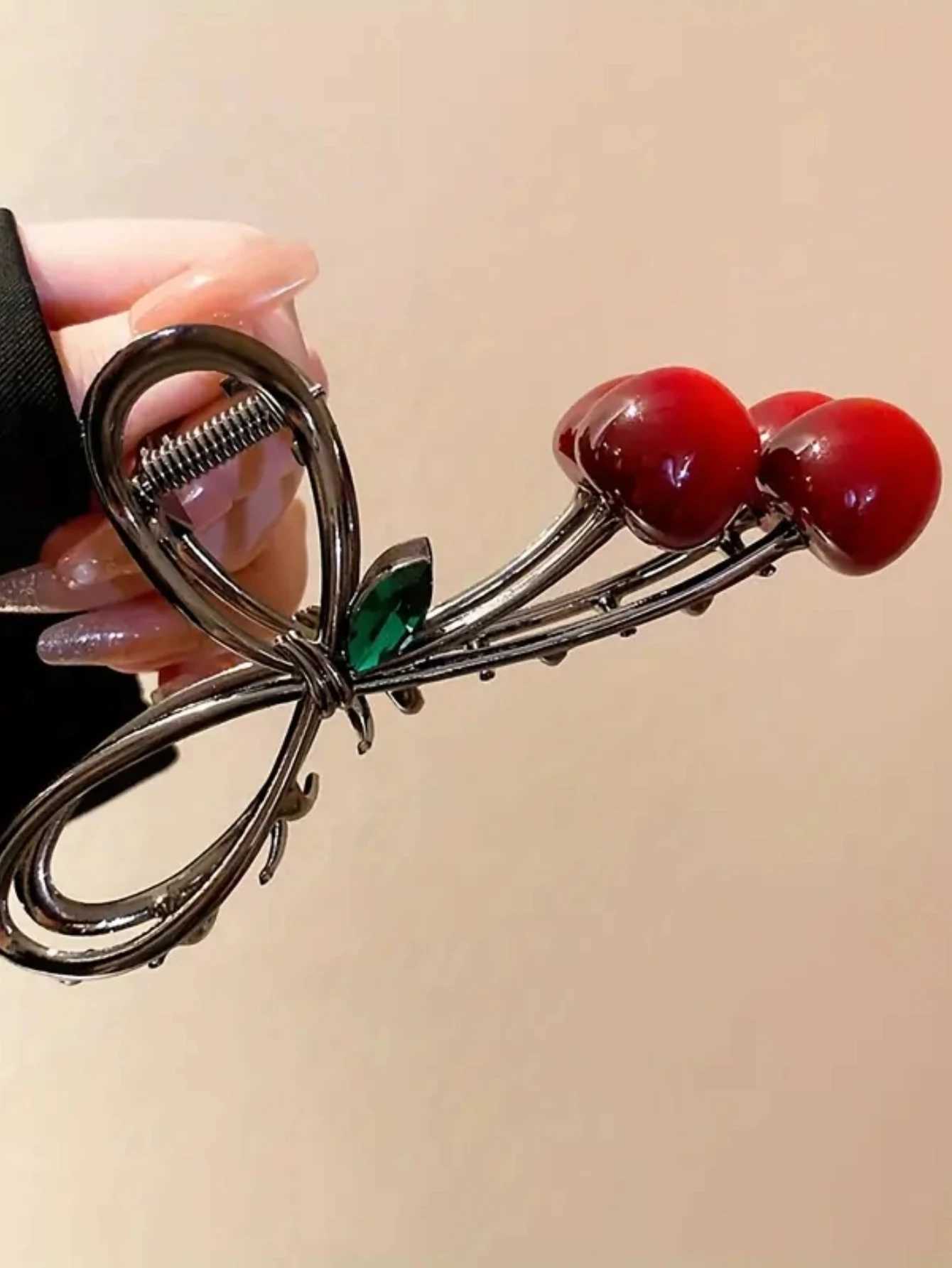 1/2 piece cherry hair claw womens hair accessoryT250425