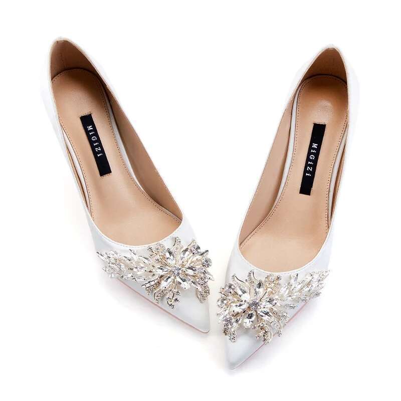 Spring new pointed shallow and silk crystal wedding shoes thin high-heeled banquet dress large small size women's shoe