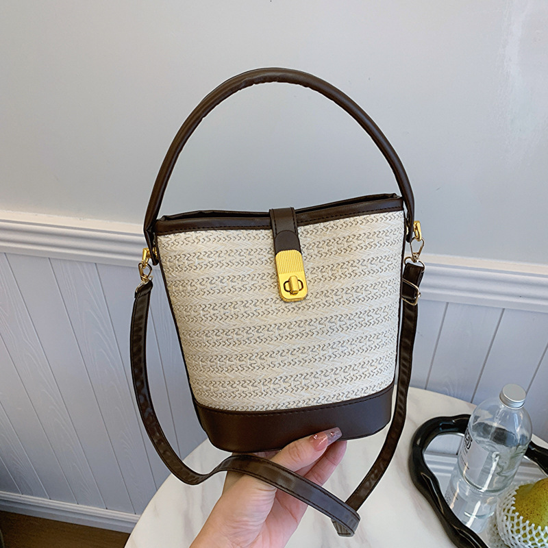 New Free Delivery Designer Shoes By 2025 Fashionable Handheld For Women 2024 High Quality Grass Woven Single Shoulder Crossbody Casual Bucket Bag