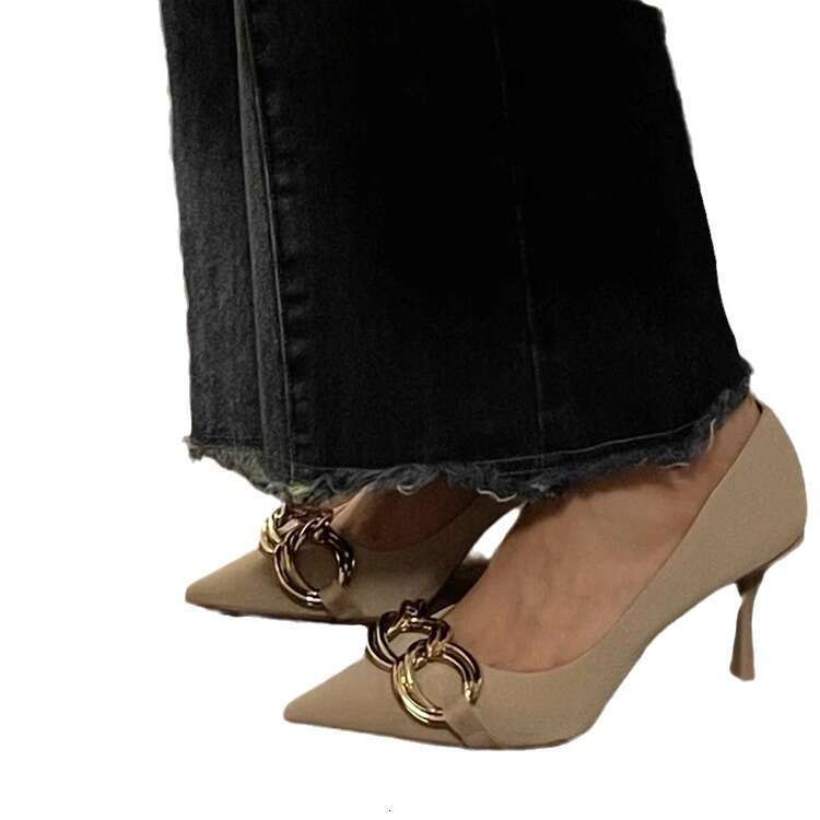 Thin heeled 2024 Spring and Autumn new pointed single shallow mouth versatile women's shoes chain sexy high heels
