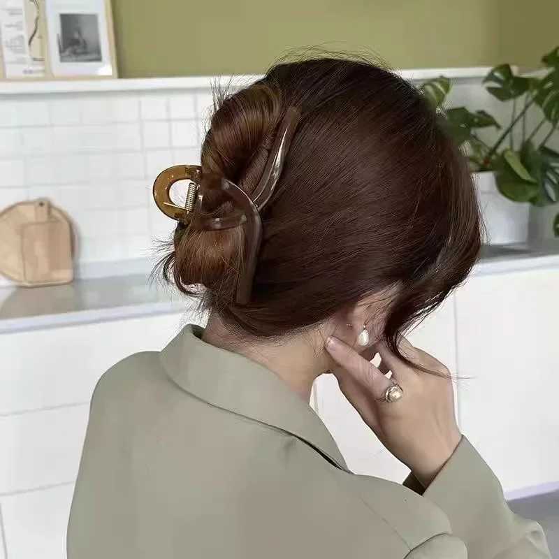 13cm plastic transparent large-sized hair clip fashionable womens clothing accessories headband ponytail hair clipT250425