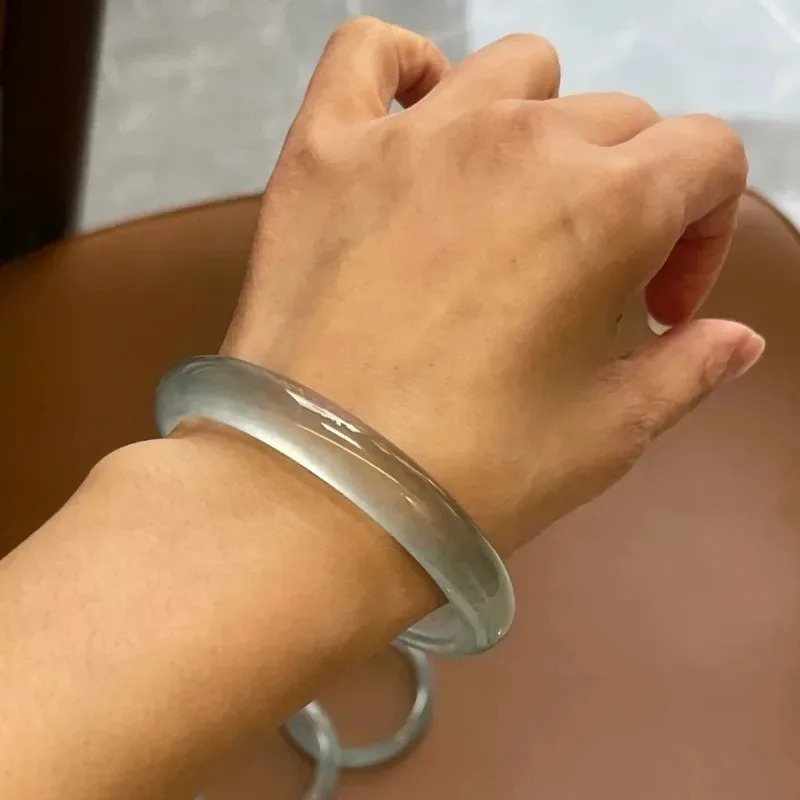 Ice Quartzite Bracelet Fashion Temperament Trend Light Bracelet for Women 250424