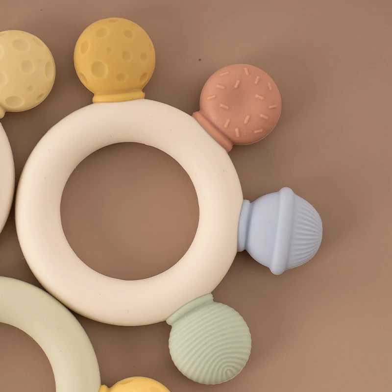 1pc Baby Teething Toys BPA Free Infant Silicone Teethers Easy to Grip Chewing Toy for Boys Girls Newborn Gift Babies Accessories G251125