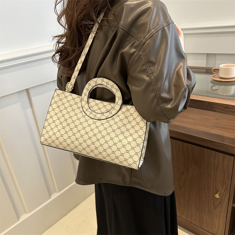 Free Shipping Designer Shoulder Vintage Casual Versatile Tote Bag Fashionable White Distressed For Women New Free Delivery Designer Bag