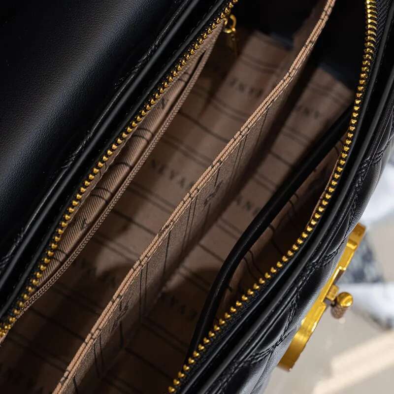Women's Handbag, Genuine Leather Bucket Bag, Women's 2024 Autumn/Winter High-End Texture Brand Designer, Large Capacity Shoulder