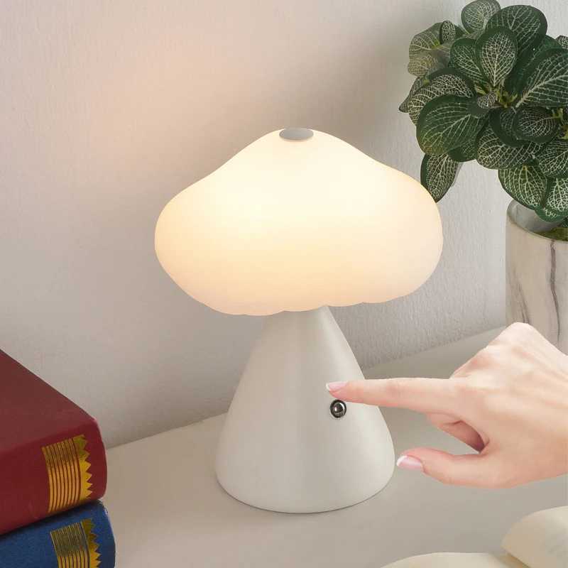 Mushroom-shaped Desk LampCharging Touch Switch Bedroom Bedside LampSuitable for Bedside and Camping Scenes C251125