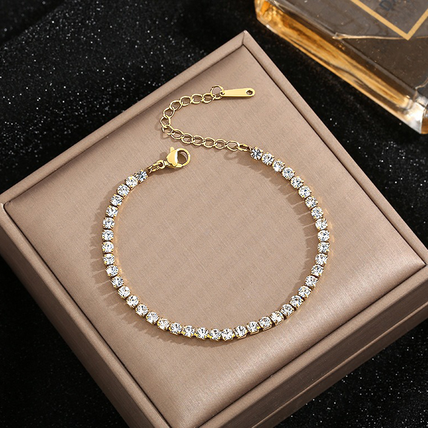 Designer Bracelet Bracelet for Women Stainless Gold Bangle Full Pave Bangles Luxury Jewlery Designer for Women Elegant Timeless Sparkling Gift Premium