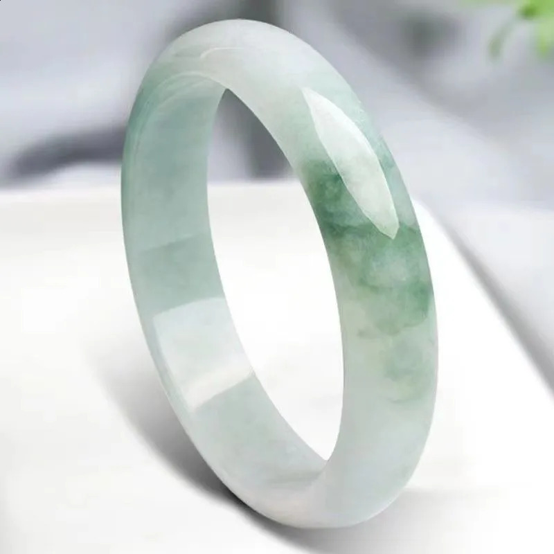 Piaohua Jade Bracelet As A Gift for Friends and Friend Jade Bracelet for Women 250424