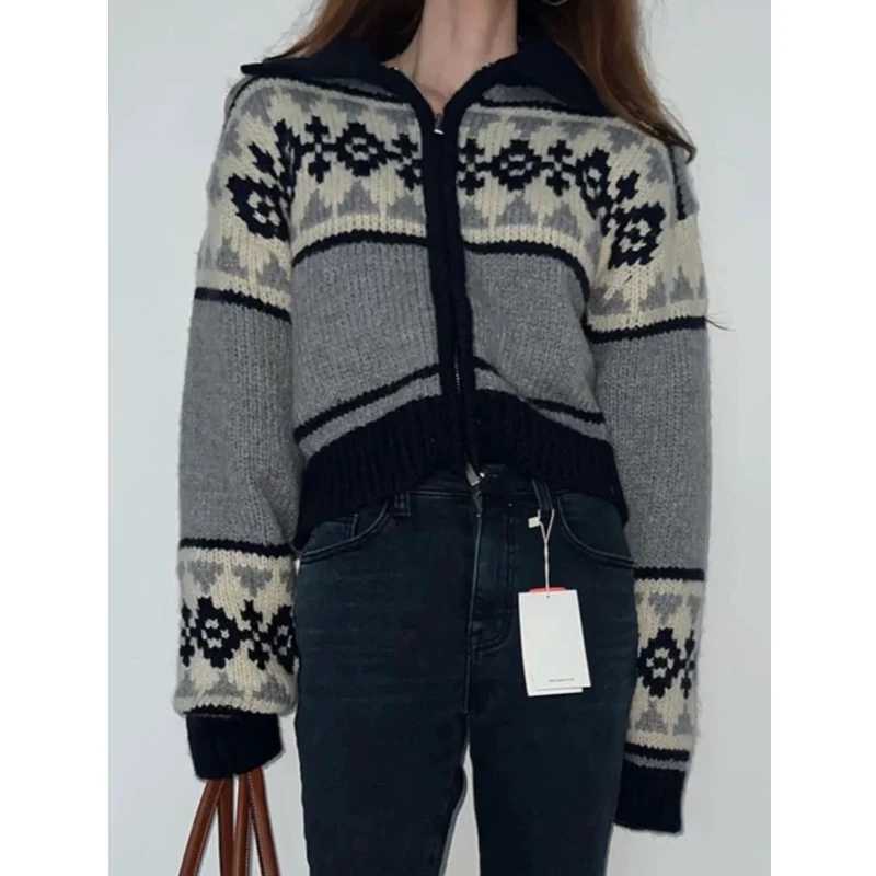 Retro Korean Zipper Short Contrasting Jacquard Womens Cardigan Spring and Autumn Fashion Casual Lazy Style Knitted Sweater NewT251125
