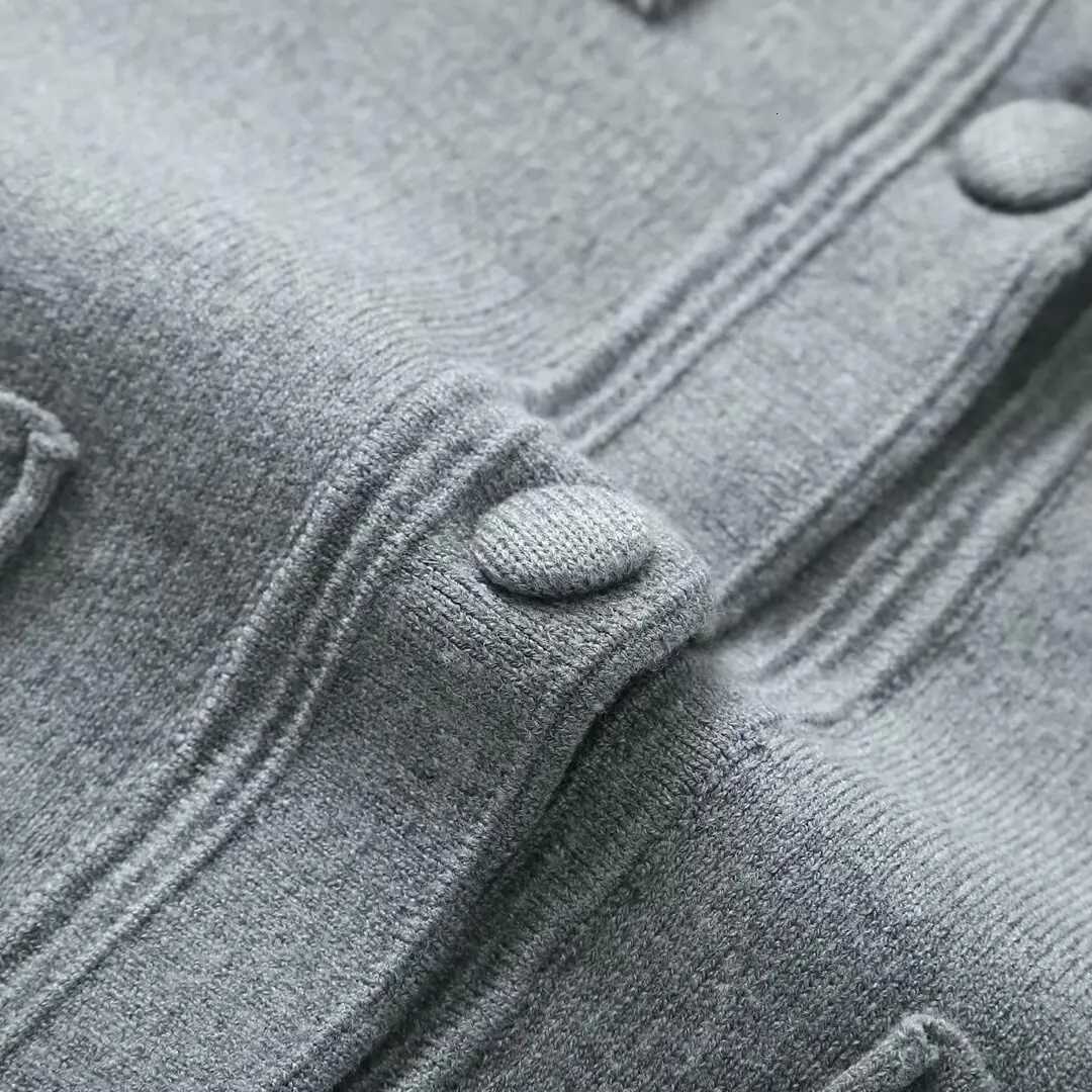 Womens Knitted Cardigan with Shoulder Pads Long Sleeve Round Neck Spring New Style Knitted CardiganT251125