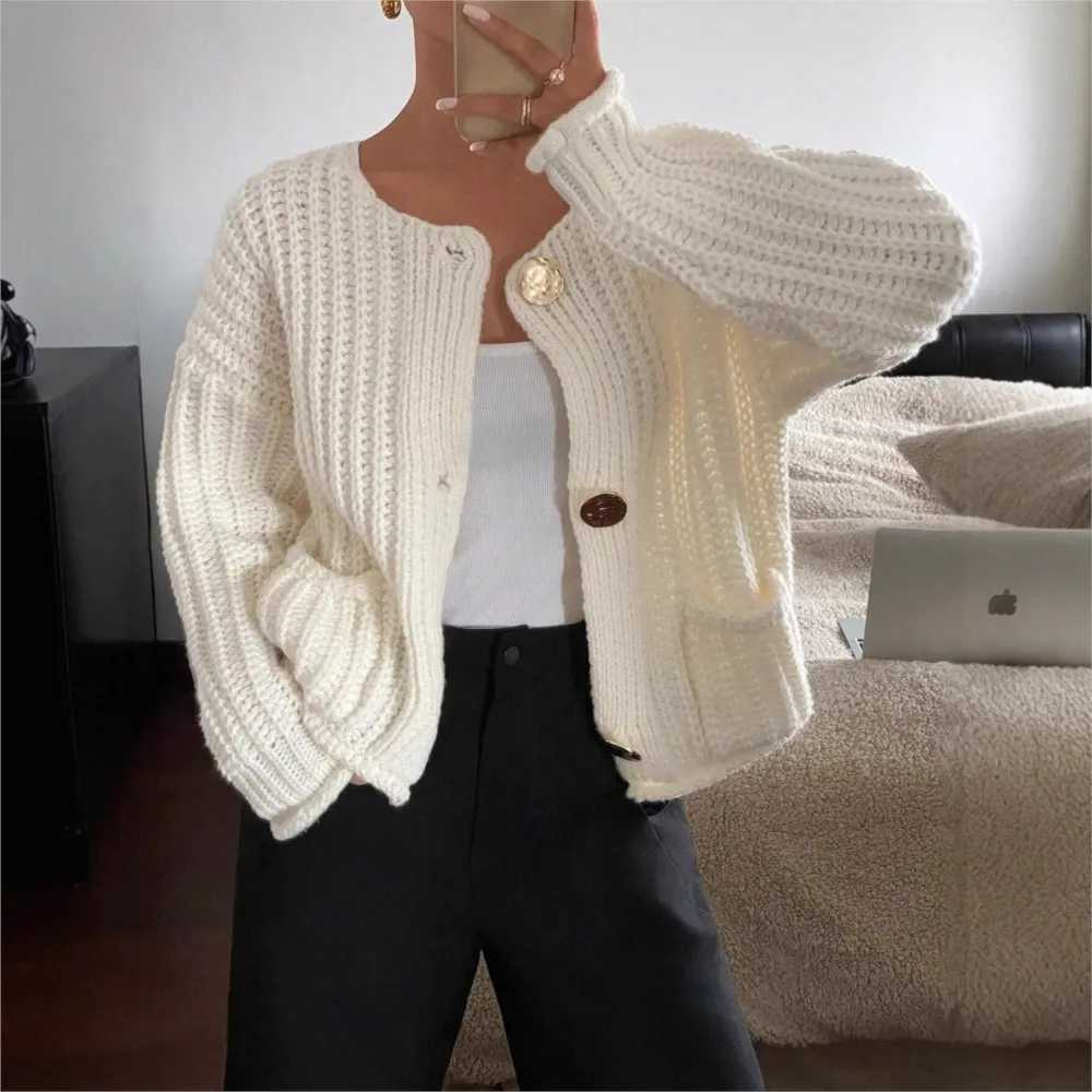 Womens Sweater Solid Color Casual Daily Cardigan Button Pocket Cardigan Sweater Women Comfortable All-match Loose Simple StyleT251125