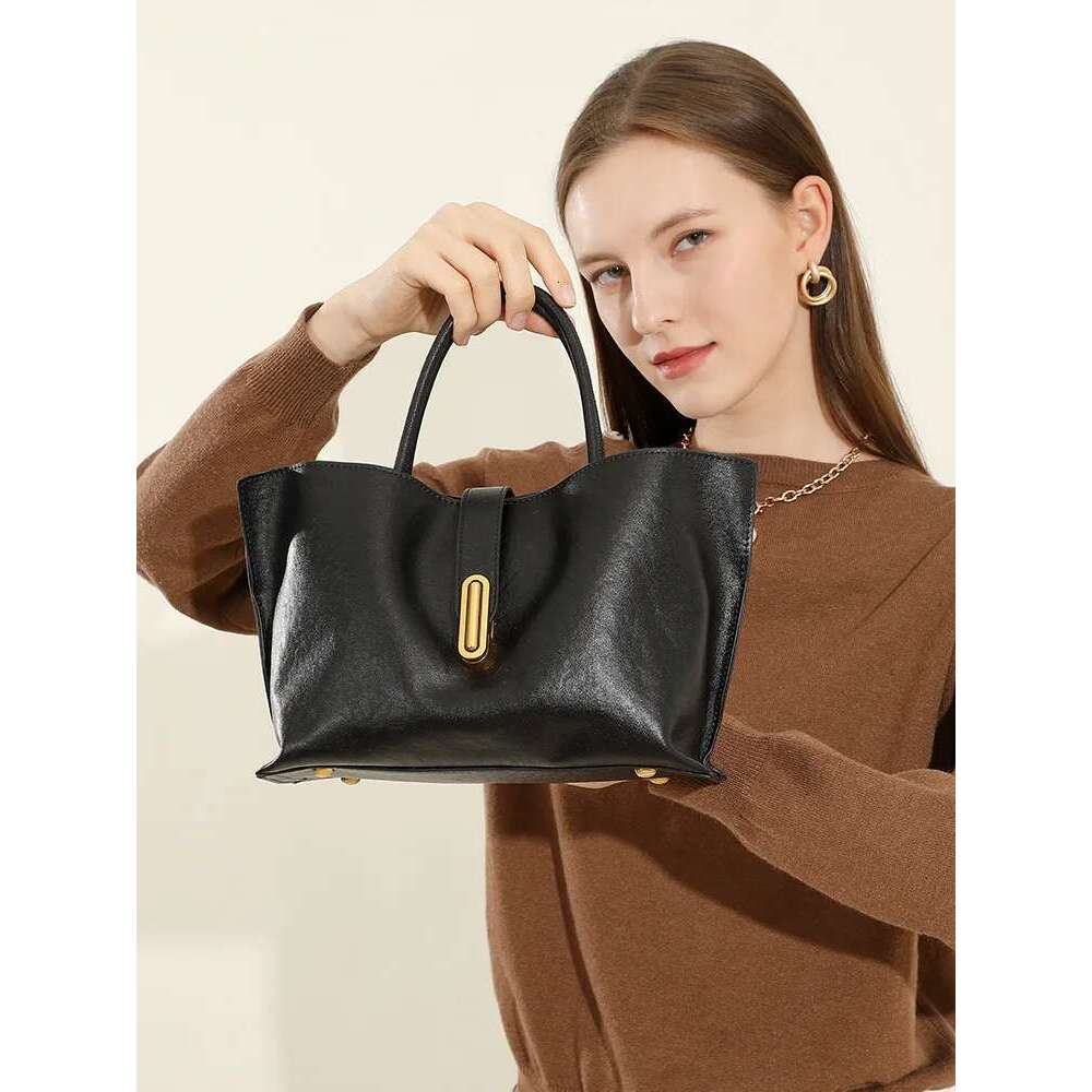 YANATARI cowhide Genuine leather handbags women vintage shoulder female Bucket Bag high quality 2025 crossbody bag