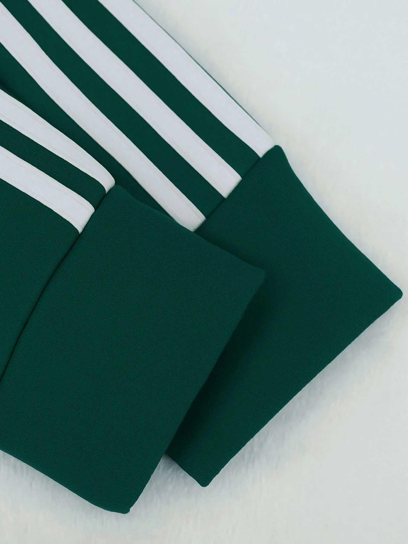 Womens 2 Piece Tracksuit Set Zip-Up Top High Waist Pants Side Stripe Casual Outfit W251125