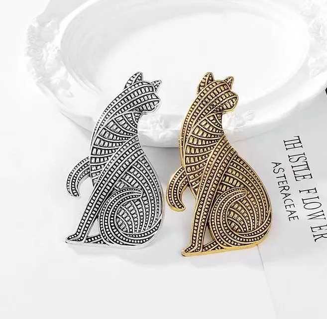 Cute Cat Brooch With Ancient Animals J251125
