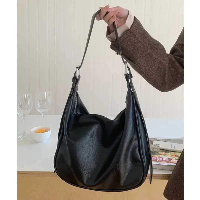 Innovative Mini Bolsos Wallet and Handbag Hybrid Version Retro Handbag Simple Atumn and Winter New Vertical Box Bag W250425