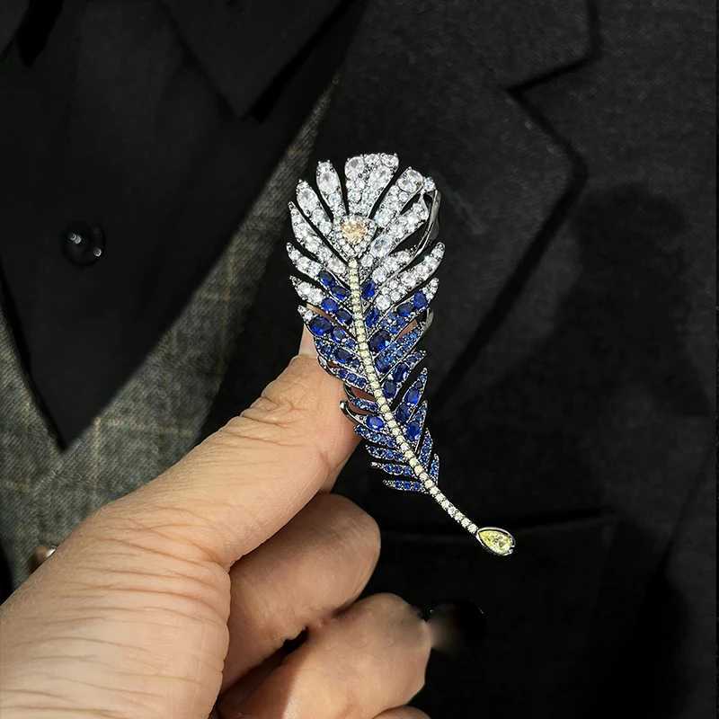 ICEYY Luxury Cubic Zirconia Royal Blue Feather Brooch Rhinestone Brooches For Universal Male And Female Cardigan Suit Gift Items J251125