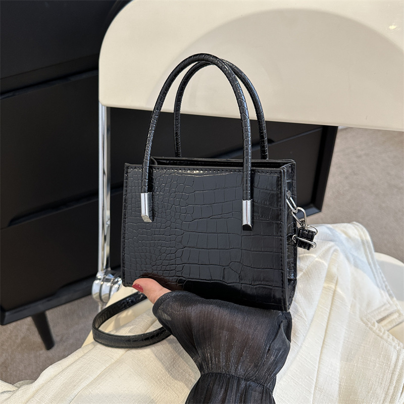 2025 New Designer Bag Free Delivery Shoes By Minimalist For Women's 2023 Summer Trend Shoulder Casual Crossbody Fashion Small Square Bag