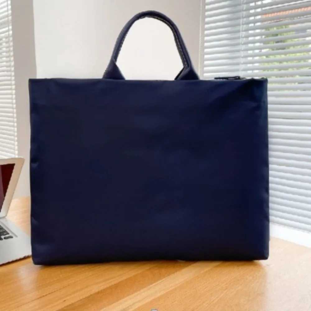 Versatile Waterproof Laptop Bag Soft Fashionable Laptop Sleeve Bag Nylon Document Bag for WomenT251125