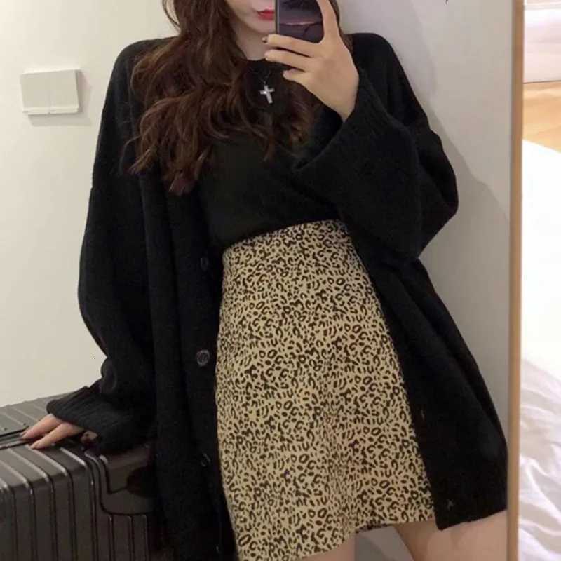 Korean Fashion Autumn Winter V-neck Cardigan Sweater Knitted Loose Casual Coats Office Long Sleeve Elegant Solid Color JacketsT251125
