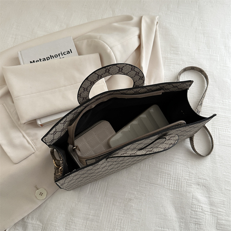 Free Shipping Designer Shoulder Vintage Casual Versatile Tote Bag Fashionable White Distressed For Women New Free Delivery Designer Bag
