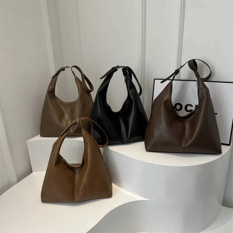 Fashion Korean version large capacity single horizontal bag womens handbag simple casual Communicating PU leather shoulder bag W250425