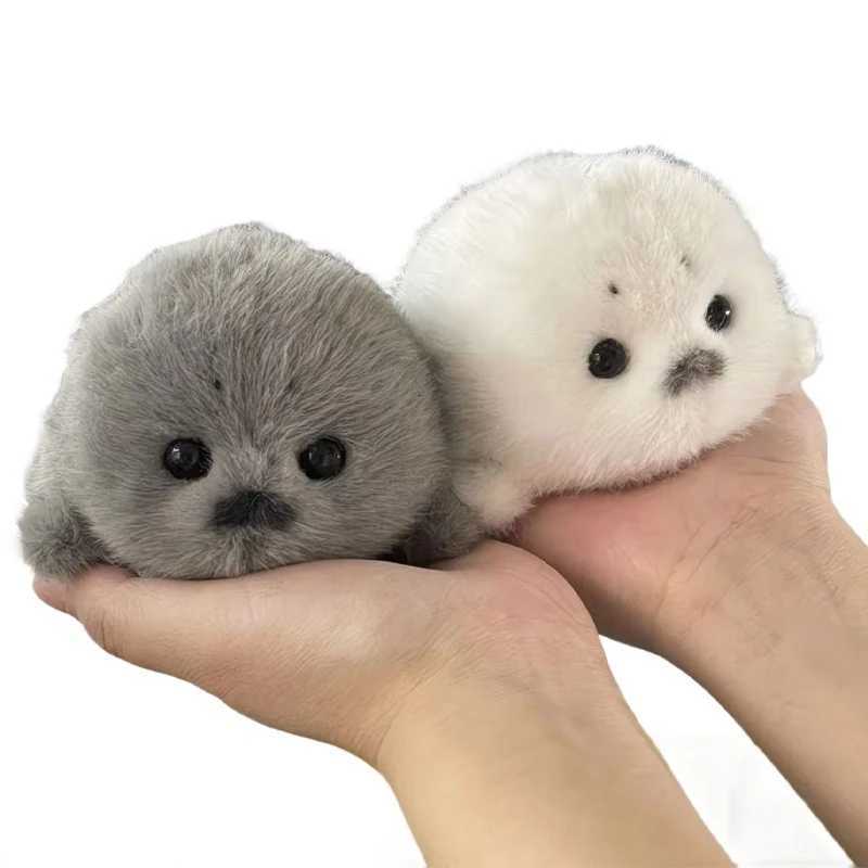 Soft Grey Seal Plush Keychain White Seal Plushies Animal Pendant Fashion Stuffed Doll Keyring Car Key Accessories Car OrnamentsXJ251125