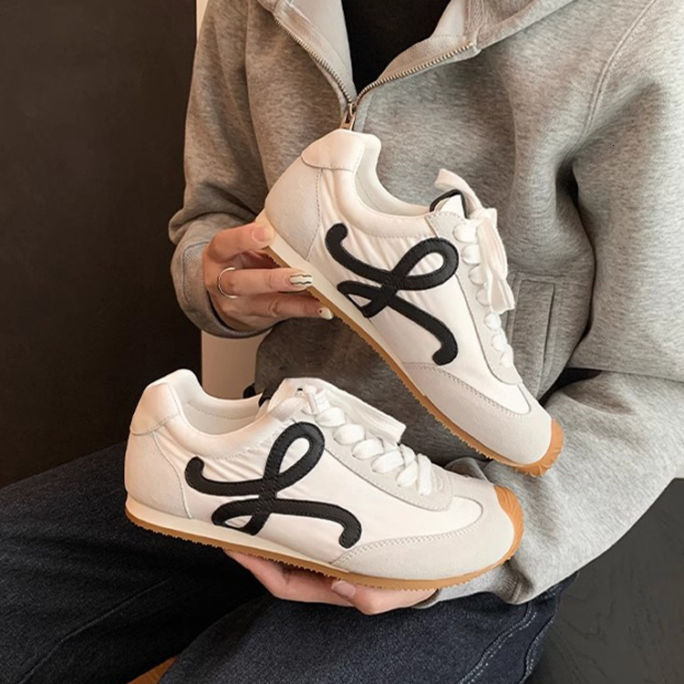 Cowhide Edition~Female 2025 Spring New Sport and Leisure Retro Lace with Inner Height Increase Ddmysaturn