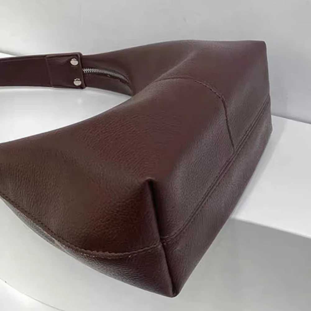 Womens Retro Shoulder Bag PU Leather Retro Underwear Bag Solid Color Simple Shoulder Bag Girls Outdoor Daily Bag W250425