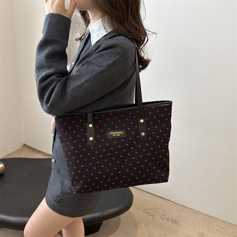 New Free Delivery Designer Shoes By 2025 2024 Autumn Printed Star Fashion Commuter Large Capacity Trendy Leisure Single Shoulder Tote Women's Bag