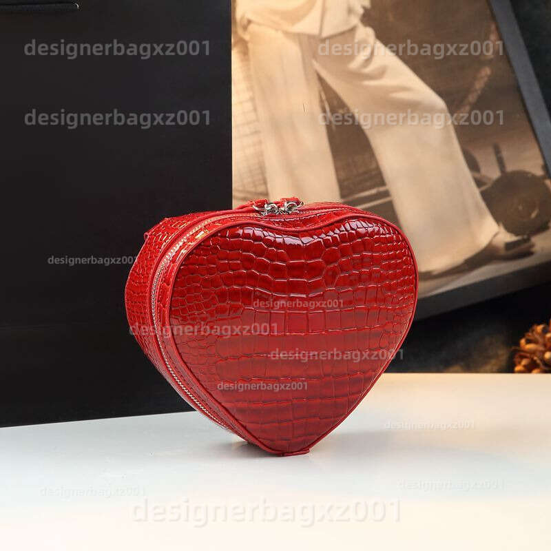 Viviennen West Wood Bag Handbag Heart Crocodile Pattern Sweet Cool Spicy Girl Carrying Retro Handbag Shoulder Bag Louievuitton Bags Lvs Bag Bolsa Coachwalletstore