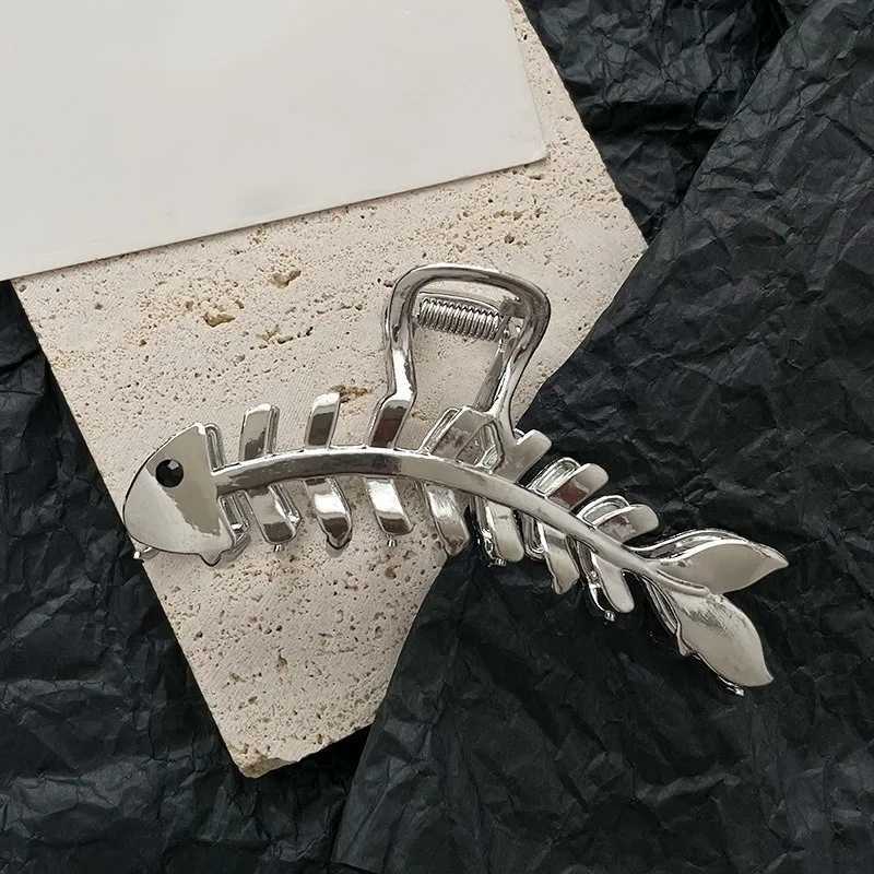1 piece of silver warm fishbone hair claw female headband hair clip retro classic hair clip accessoryT250425