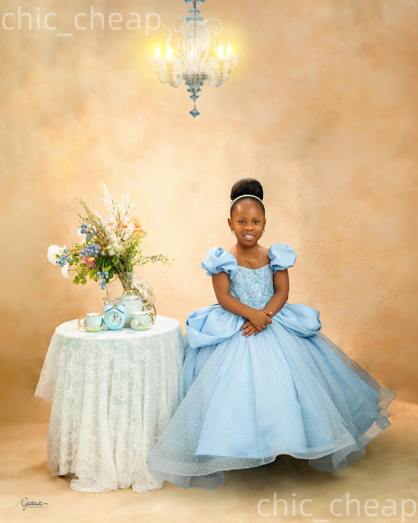 2026 Light Sky Blue Ball Gown Flower Girl Dresses Crystals Sheer Neck Short Sleeves Little Girl Christmas Peageant Birthday Christening Tutu Dress Gow