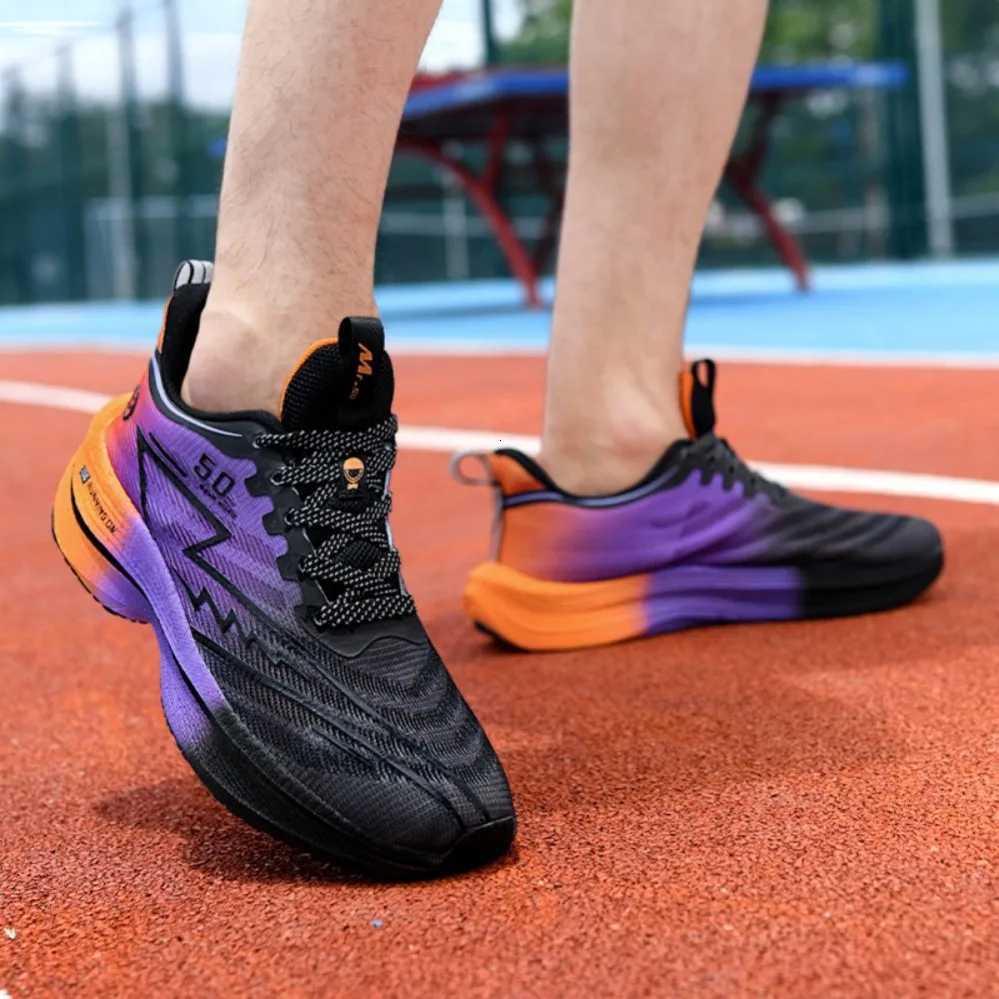 New Mens Carbon Plate Running Shoes Soft Cushion Shock Absorbing Sports Shoes Unisex Sneakers Light Anti-Slip Training Shoes Z251125