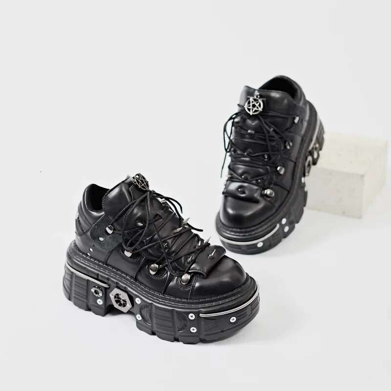 Punk Gothic Women's Boots Rivet Motorcycle Thick Bottom Low Help Cool Autumn Winter New Style Cross-Border Heavy Metal Shoes