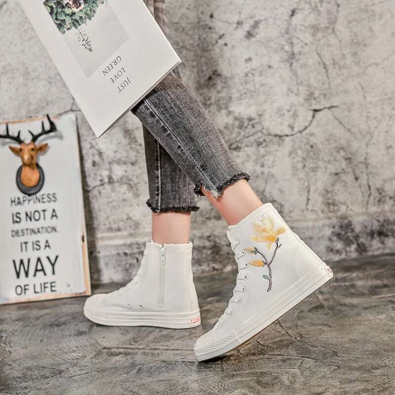 Spring new embroidered lace-up side zipper high-top couple canvas casual flat inner heightening large size women's shoes